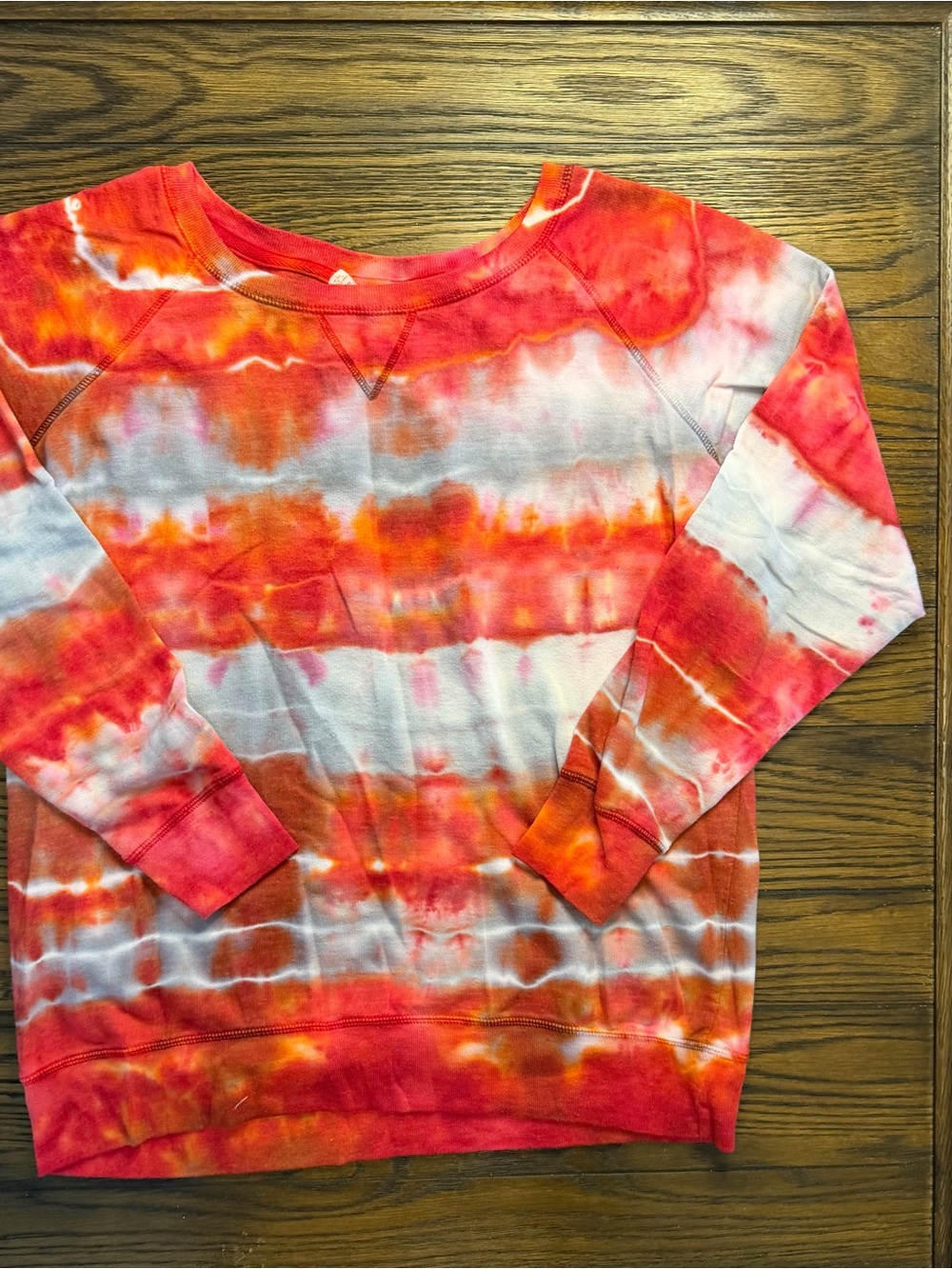 Women’s Tie-Dye Long Sleeve Sweatshirt